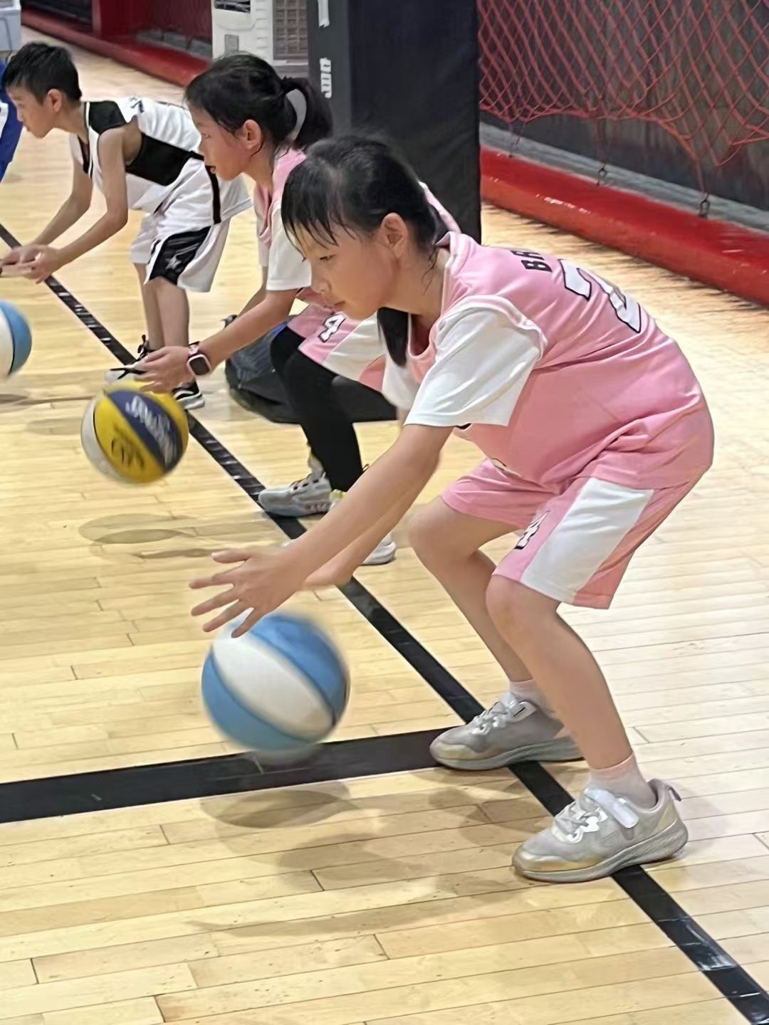 初学者怎样通过智能网学习篮球基础